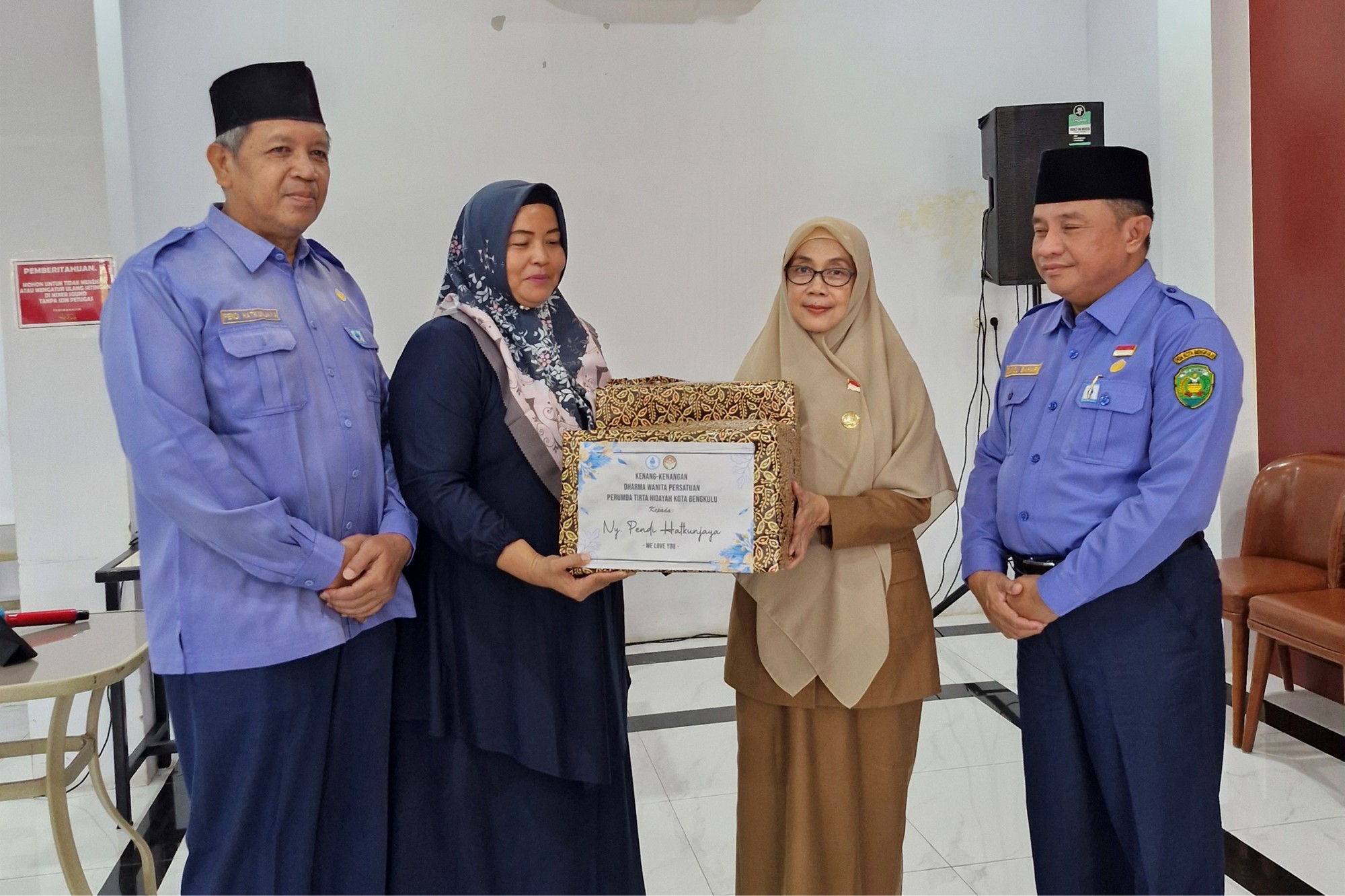 Pelepasan Purna Tugas dan Penyerahan Cinderamata